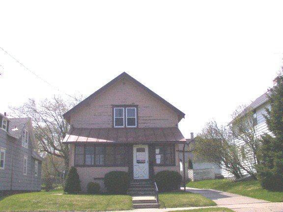 1417 Hamilton St., Manitowoc, WI 54220