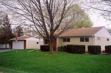 5427 W Nokomis Rd, Brown Deer, WI 53223