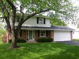 1314 Hillside Dr, Waukesha, WI 53186