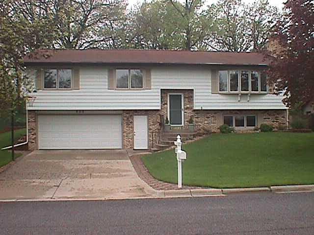 802 Westwood Dr., Onalaska, WI 54650