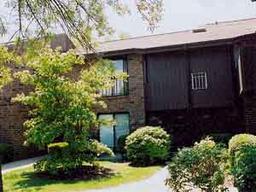 9097 N Park Plz., Brown Deer, WI 53223