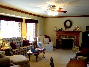 945 Gray Fox Dr., Brookfield, WI 53045