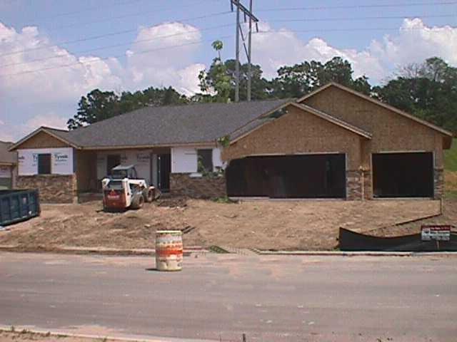 901 Pioneer Dr., Holmen, WI 54636