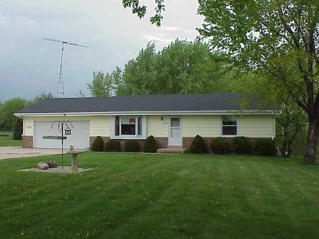 8370 N Greenwald Ct., East Troy, WI 53120