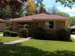 10137 W Sunset Ave., Wauwatosa, WI 53222