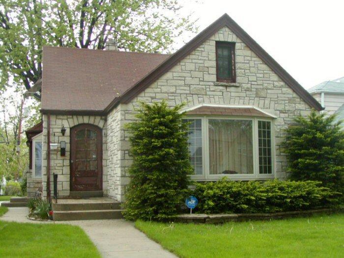 3327 N 57th St., Milwaukee, WI 53216