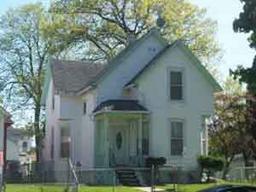 1609 Maple St, Racine, WI 53404