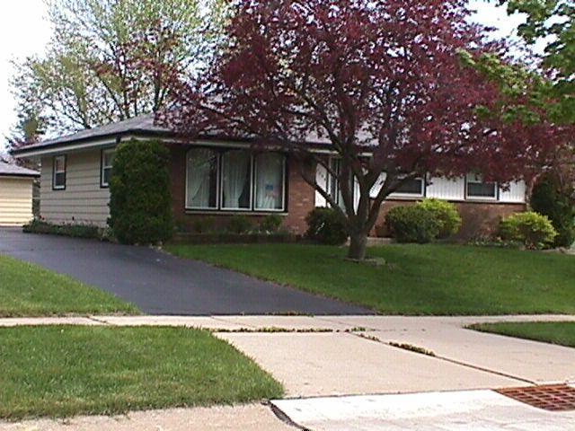 7534 S Lynhaven  Dr., Oak Creek, WI 53154