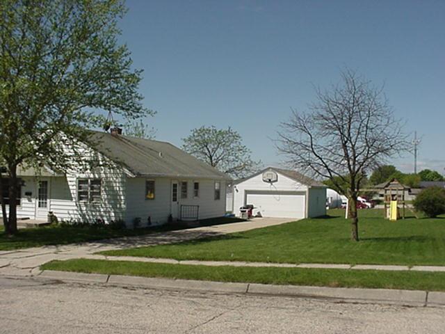233 Eighth St., Hartford, WI 53027