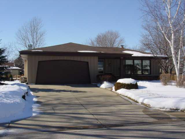 6103 S 33rd St., Greenfield, WI 53221