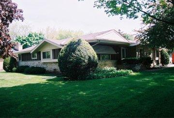 10324 W Auer Ave., Wauwatosa, WI 53222