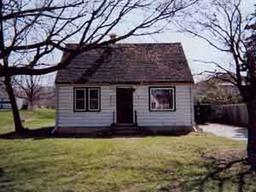 8646 S Chicago Rd, Oak Creek, WI 53154