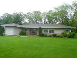 2162 Willow Shores Ct., East Troy, WI 53120