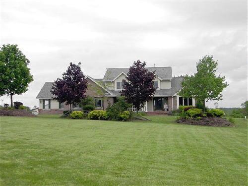 21525 W Lawnsdale  Rd., New Berlin, WI 53146