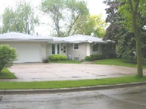 10923 W Fairmount, Milwaukee, WI 53225