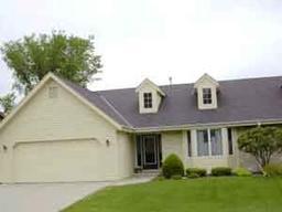 1525 Ridgewood Dr., West Bend, WI 53095