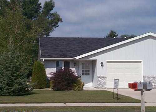 1709 Hoover St. #B, New Holstein, WI 53061