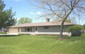 2280 W Crestview Ln., Sheboygan Falls, WI 53083
