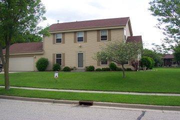 1222 Timber Ridge, Pewaukee, WI 53072