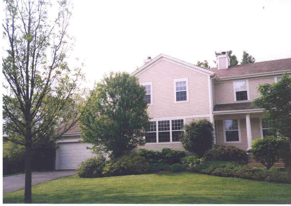 2601 Pebble Valley Rd., Waukesha, WI 53188