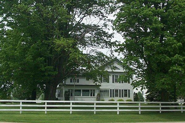 1032 W County Road J, East Troy, WI 53149