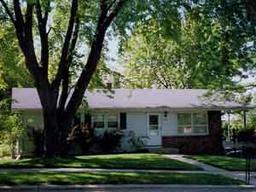 808 Fairview Dr., West Bend, WI 53095