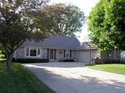 6659 Riverdale Ln., Greendale, WI 53129
