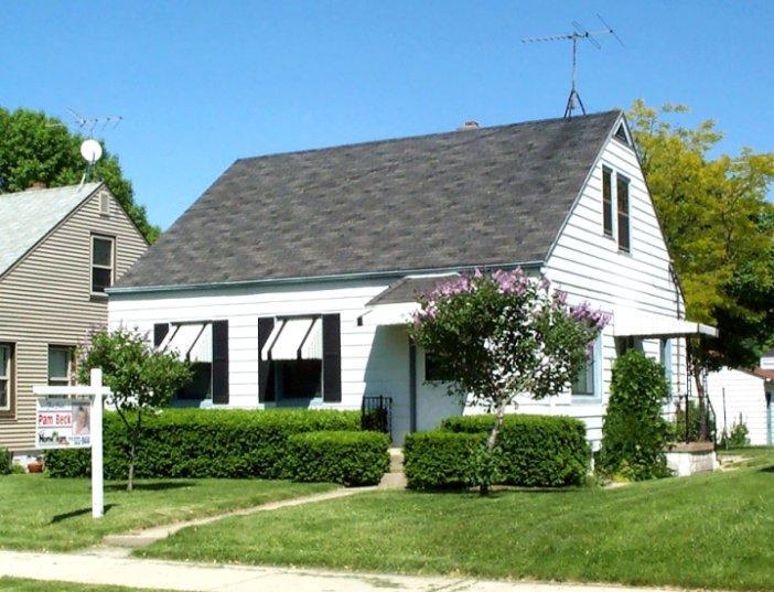 3212 S Burrell St., Milwaukee, WI 53207