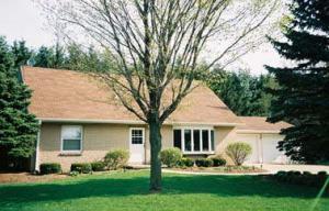 5670 Hilldale Rd., Slinger, WI 53086
