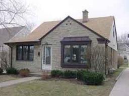 2329 N 89th St., Wauwatosa, WI 53226