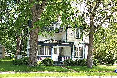 173 S Elm St., Oconomowoc, WI 53066