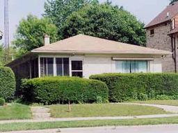2513 Main, Racine, WI 53402