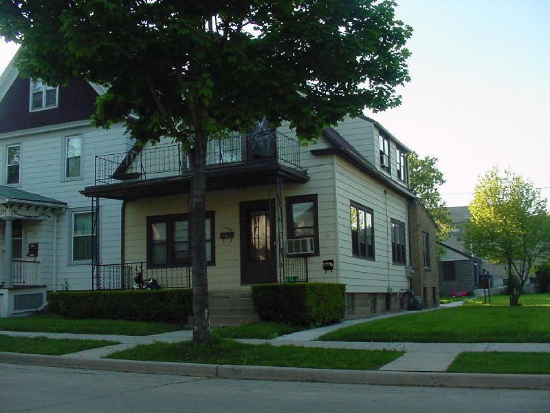 1220 E Russell Ave., Milwaukee, WI 53207