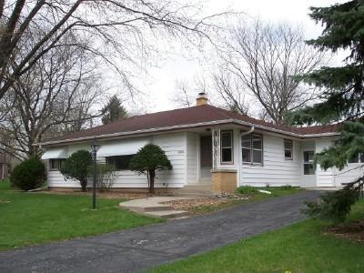 4954 S Brookdale Dr., Greenfield, WI 53228