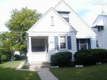 3745 S 19th St, Milwaukee, WI 53221