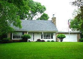 413 Douglas Ln., Cedarburg, WI 53012