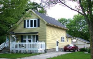 1953 N 83rd St., Wauwatosa, WI 53213