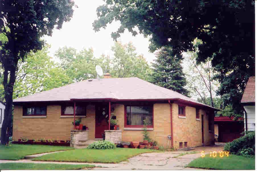 5652 N 72nd St., Milwaukee, WI 53218