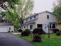 5993 S Honey Creek Dr., Greenfield, WI 53221