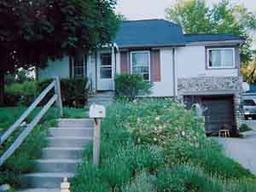 2112 Norton Ave., Waukesha, WI 53188