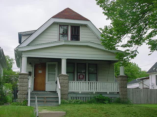 4937 N 37th St, Milwaukee, WI 53209
