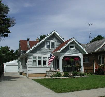 2310 Geneva St., Racine, WI 53402