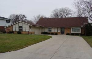 5247 S 49th St, Greenfield, WI 53220