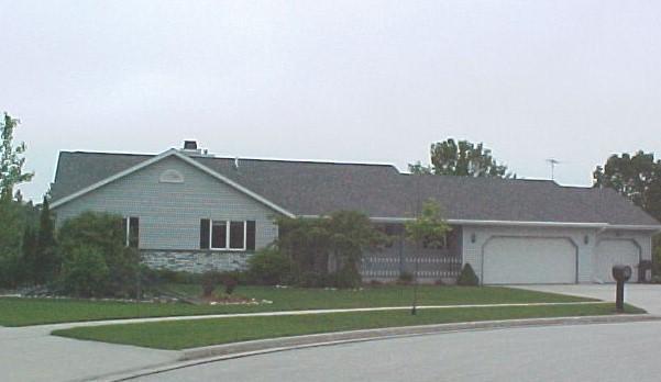 336 Bittersweet Ct., Plymouth, WI 53073