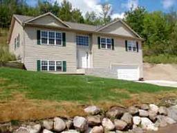 739 S Hidden Lake Ct., Slinger, WI 53086