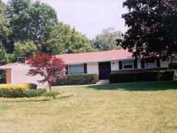 512 W Montclaire Ave., Glendale, WI 53217