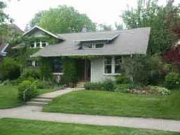 1826 E Wood Pl., Shorewood, WI 53211