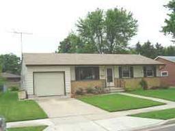 722 Riverview Dr., West Bend, WI 53095