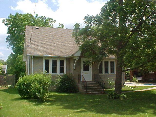 8115 Cooper Rd, Pleasant Prairie, WI 53142
