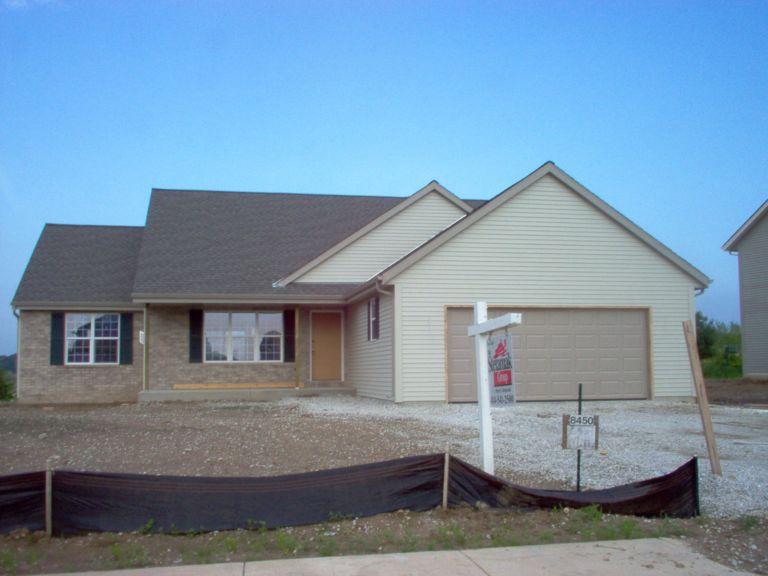 8450 S Golden Lake Way, Franklin, WI 53132